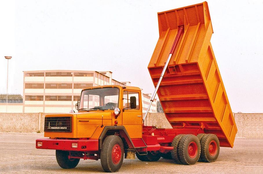 Самосвал Magirus Deutz. В семидесятые годы в СССР было поставлено 9,5 тысяч таких грузовиков для строительства БАМа (Байкало-Амурской железнодорожной магистрали)