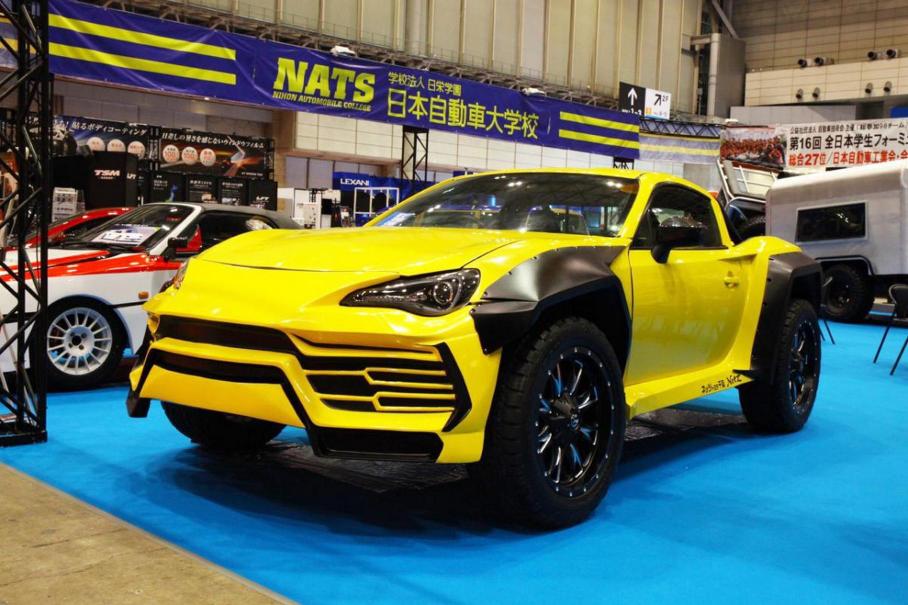 Японские студенты показали пикап Toyota GT86 c внешностью Lamborghini Urus