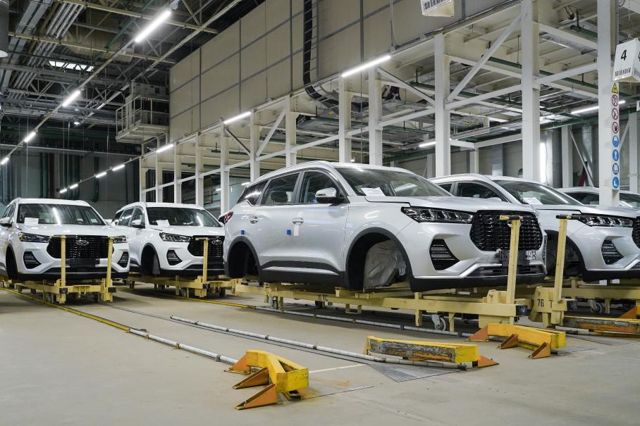 Производство Xcite X-Cross 7 на заводе в Санкт-Петербурге