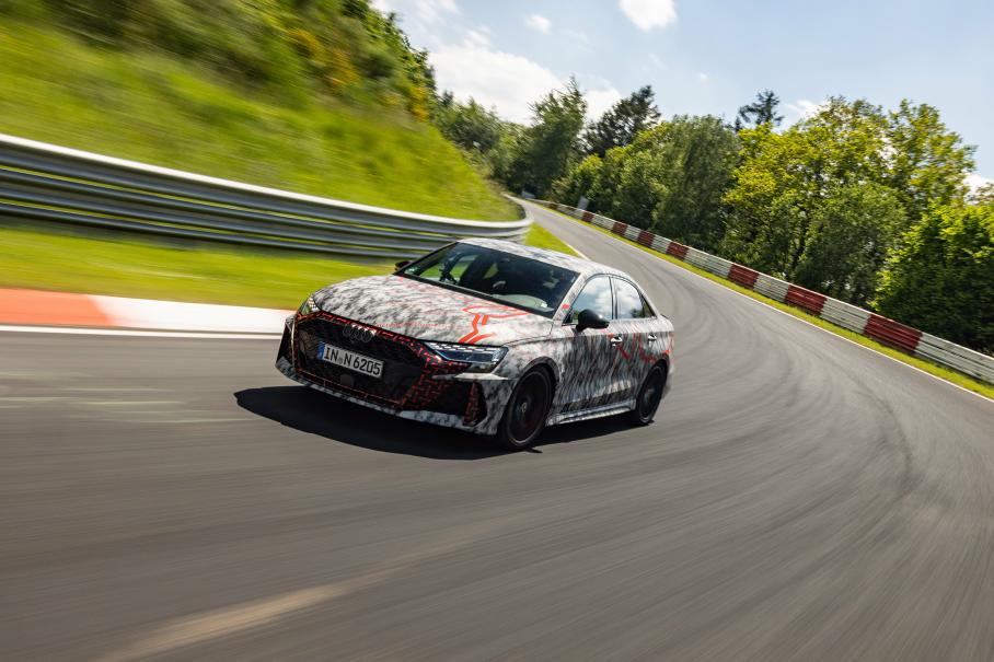 Видео: обновленный Audi RS 3 установил новый рекорд Нюрбургринга