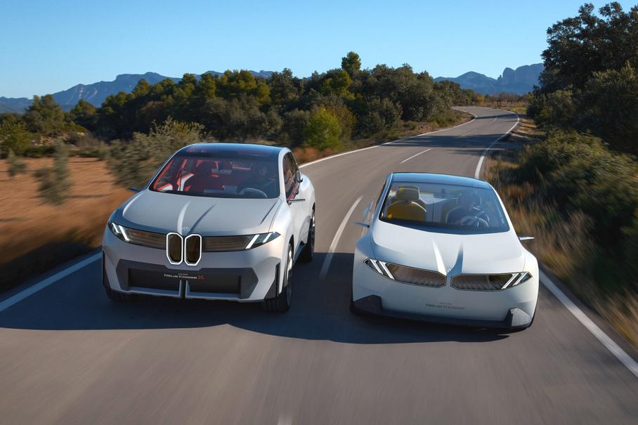 Концепт-кары BMW Vision Neue Klasse X и Vision Neue Klasse (справа)