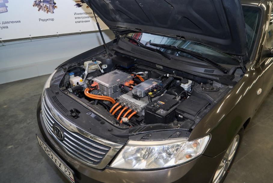 «Автотор» перевел на электричество старый Kia Magentis