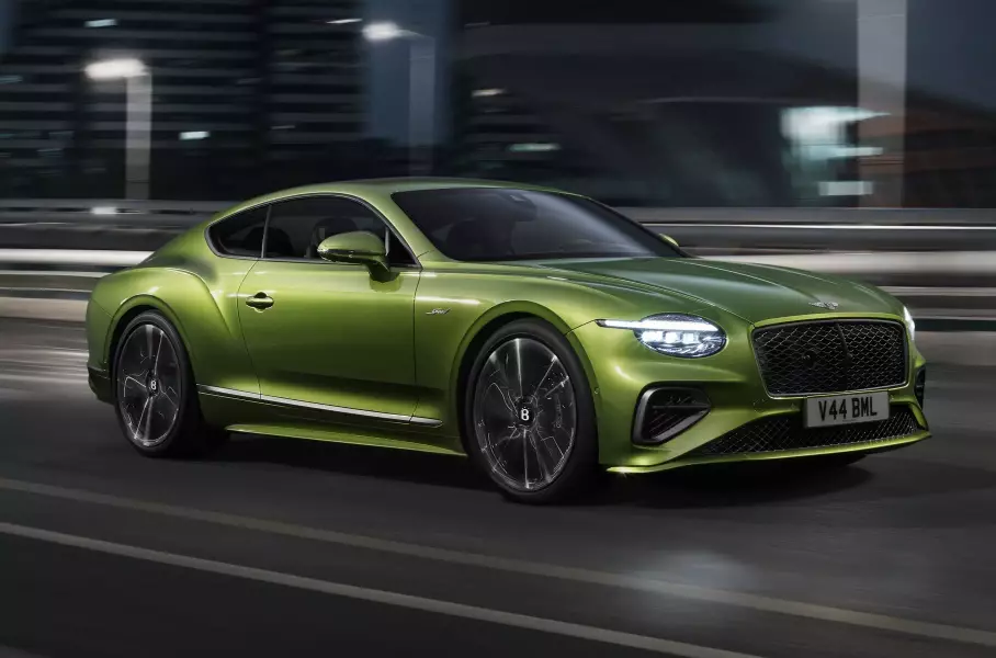 Гибридный суперседан BMW M5, Bentley Continental GT нового поколения и обновленный Volkswagen Golf R: главное за неделю