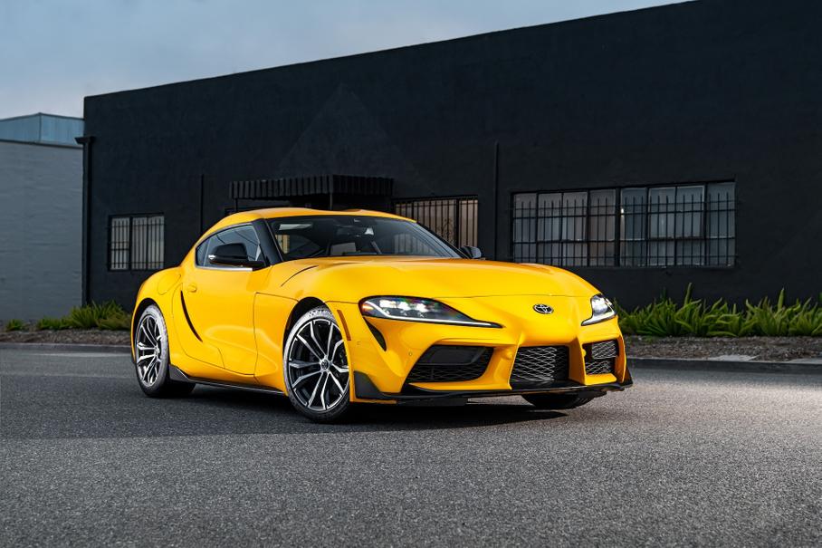Toyota отказалась от спорткара Supra с базовым двигателем