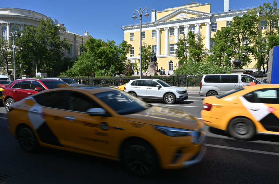 В России возник острый дефицит таксистов