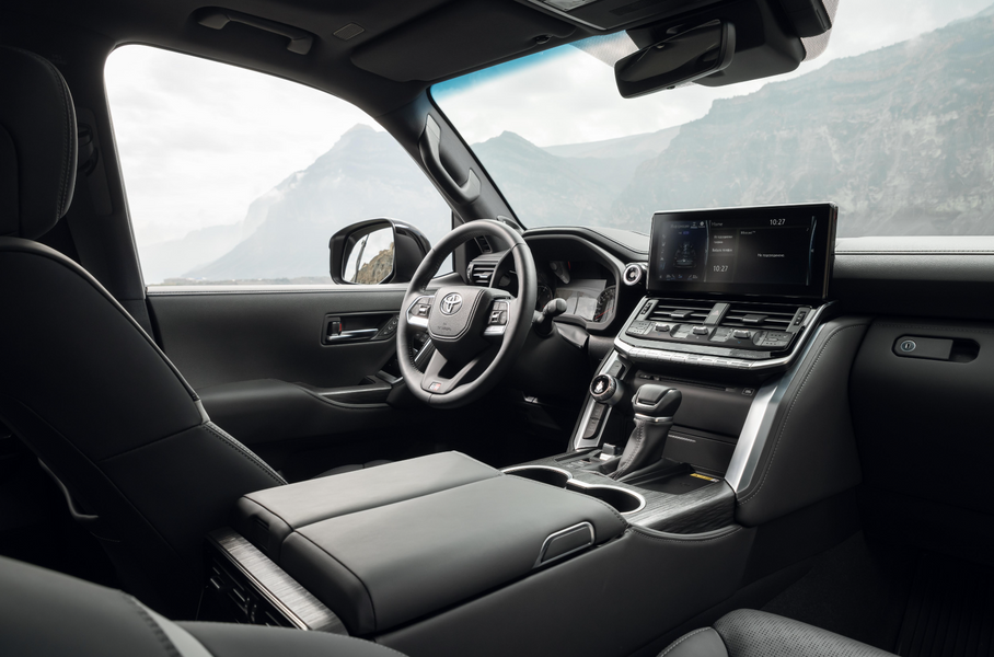 Toyota Land Cruiser 300