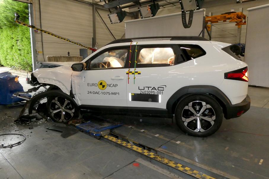 Видео: новый Renaul Duster провалил краш-тест