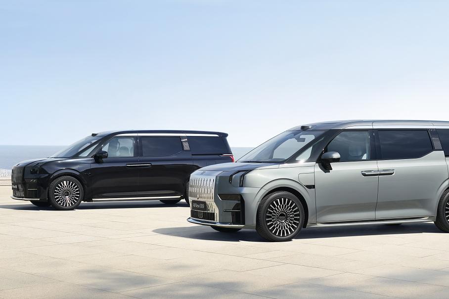 Минивэн Zeekr 009 обновился и существенно подешевел