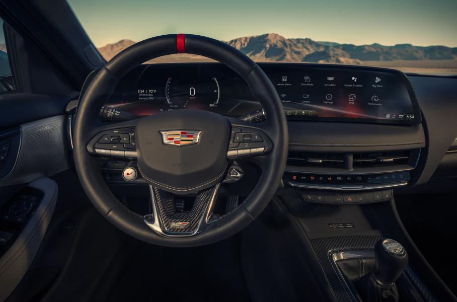 Седан Cadillac CT5-V Blackwing получил трековый пакет Precision
