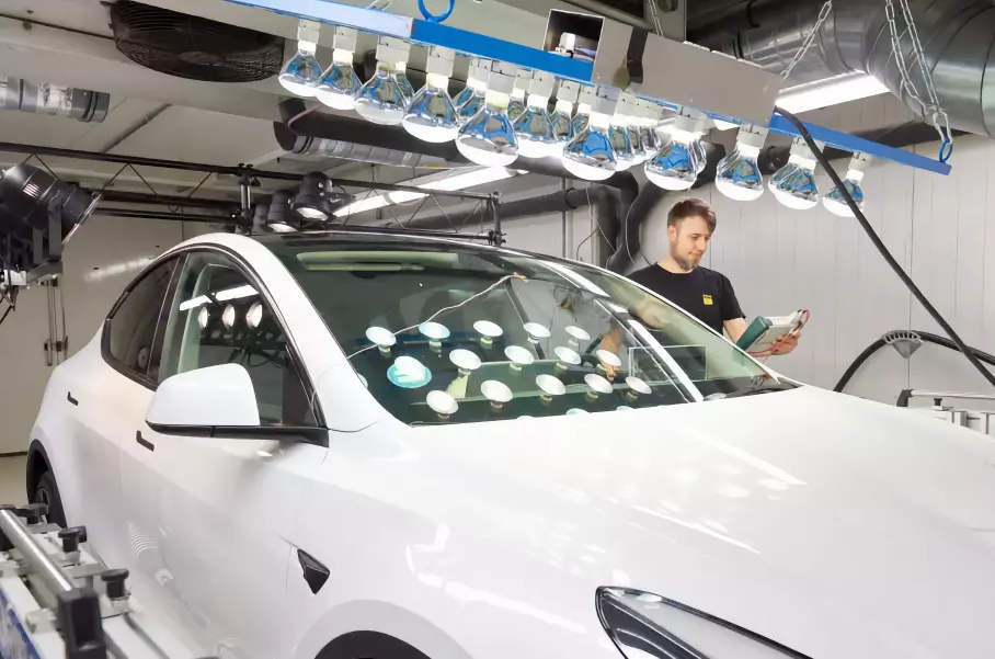 Эксперты выяснили, как сильно снижается запас хода электрокаров в летних пробках