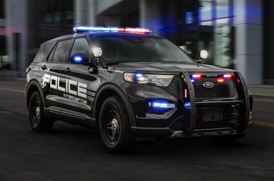 Ford представил обновленный полицейский Explorer с режимами «преследования» и «слежки»