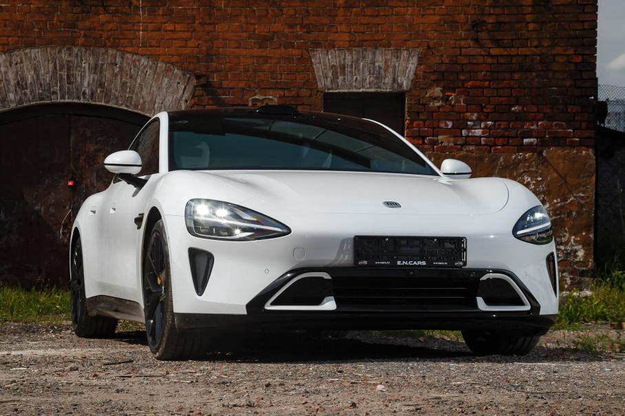 Xiaomi SU7 Max: бензин идет по проводам