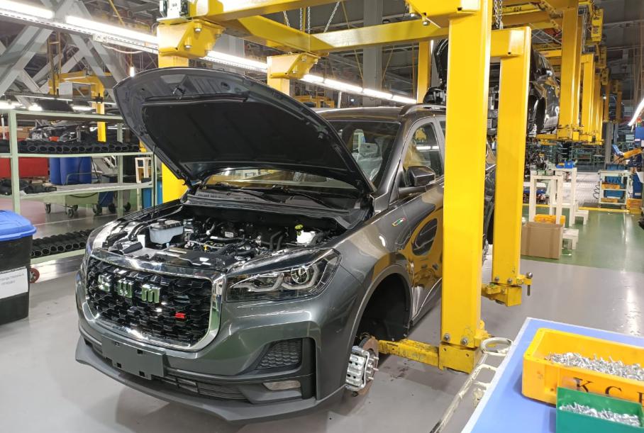 Российские автозаводы увеличили объемы выпуска машин почти на четверть