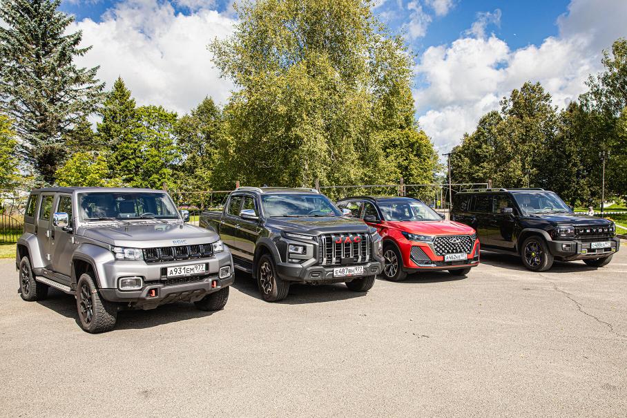 Объявлены претенденты на титул «Внедорожник года» в России