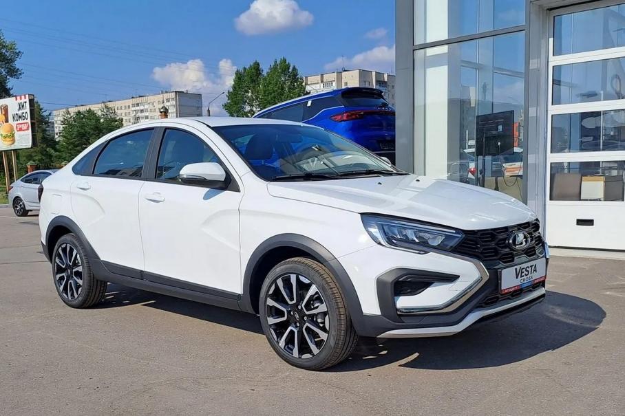 Правительство одного из регионов России пересадили на Lada Vesta