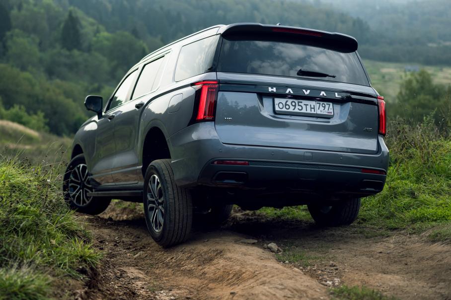 Haval H5: новый гигантский рамный внедорожник с дизелем и парт-таймом