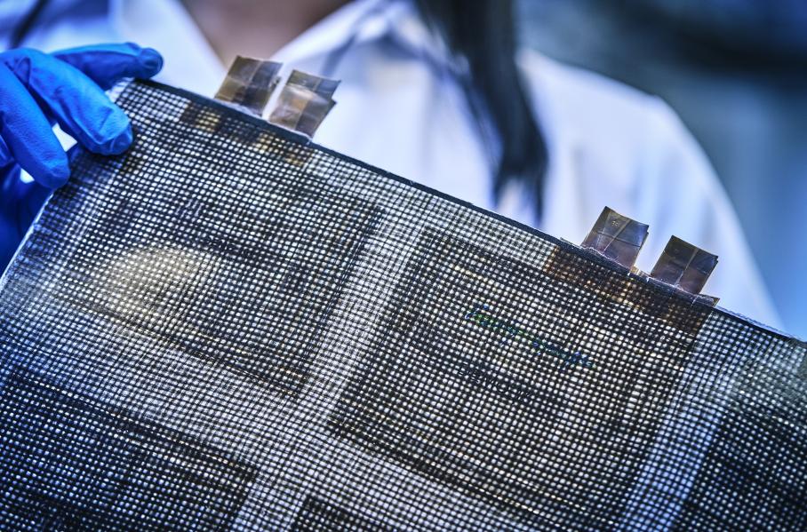 Аккумулятор из углеволокна снизит массу электрокаров и увеличит дальность хода