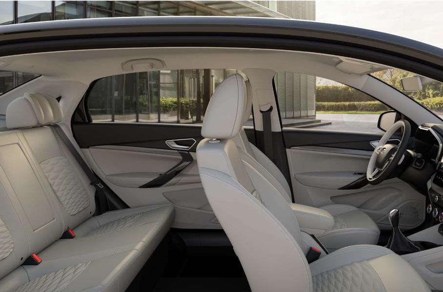 В свободный доступ попал рекламный буклет Lada Aura