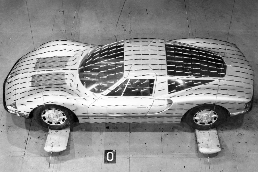 Mercedes-Benz C111: концепт, который не собирался уходить