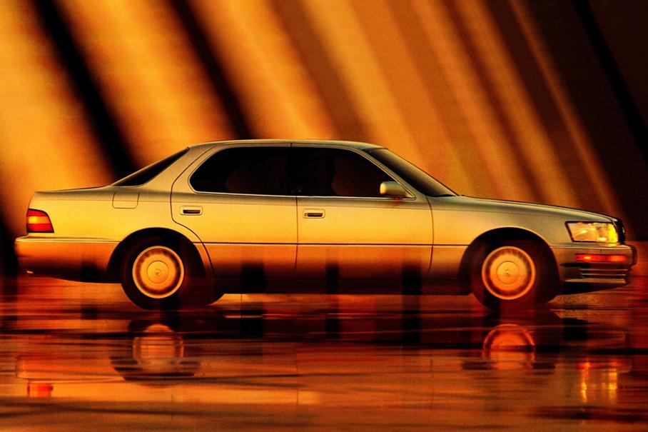35 лет Lexus LS