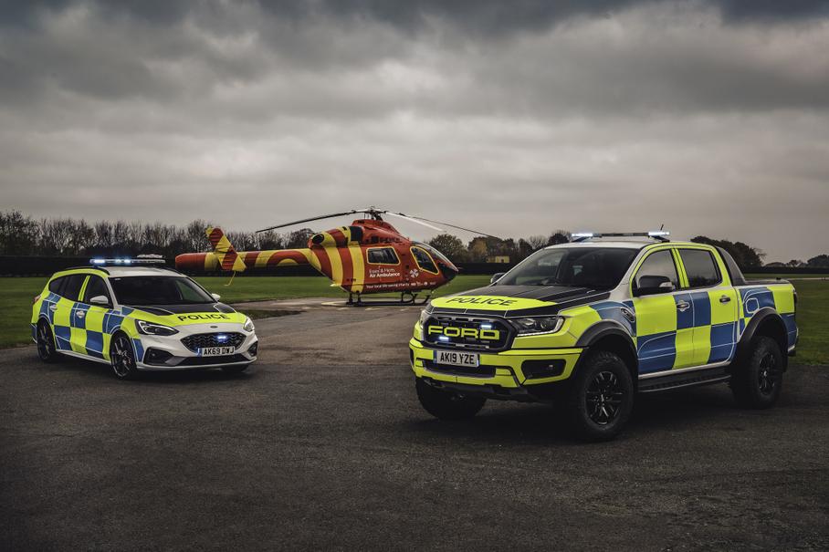 Ford Ranger Raptor и Focus ST стали полицейскими машинами