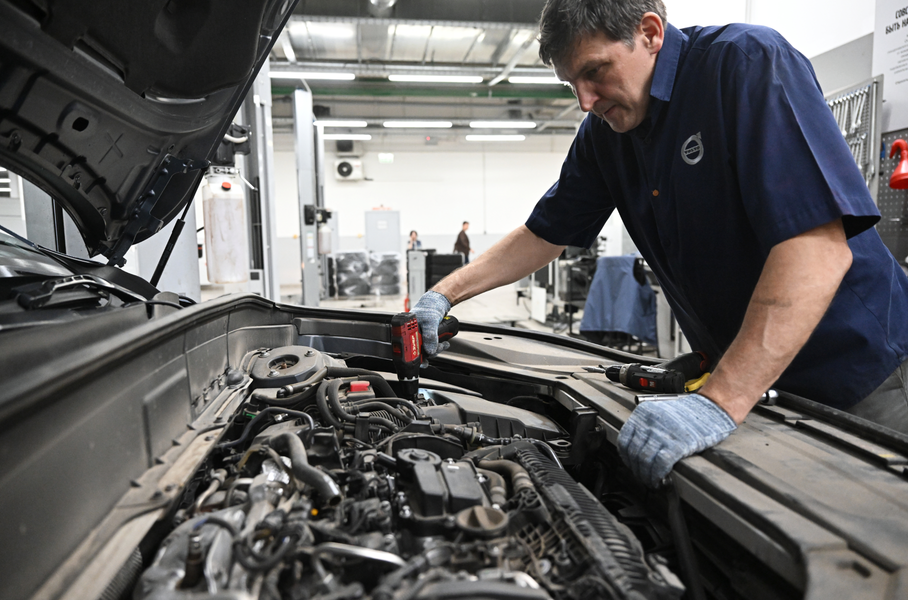 Перечислены города России с самыми дорогими услугами автосервисов