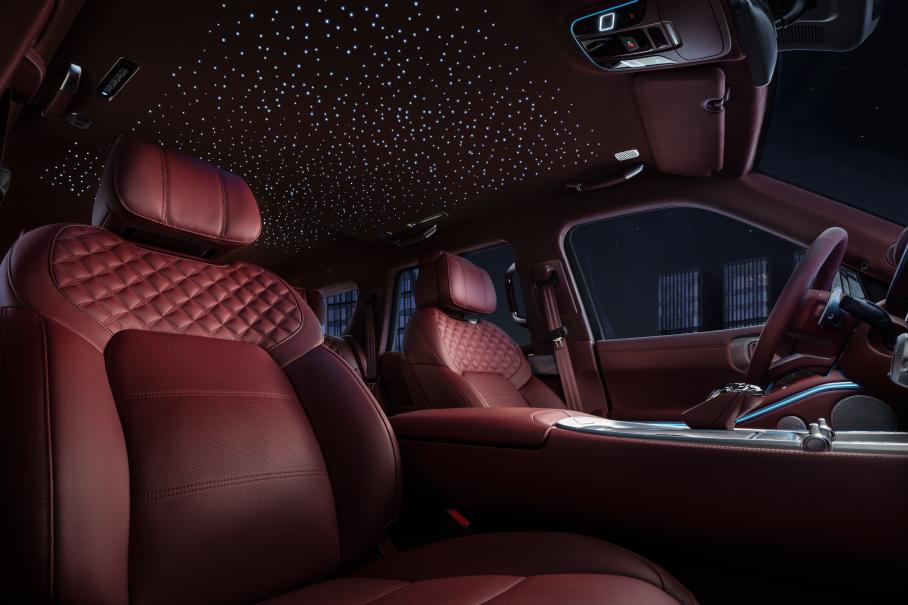 В России стартуют продажи брутального внедорожника Tank 700: цены и комплектации