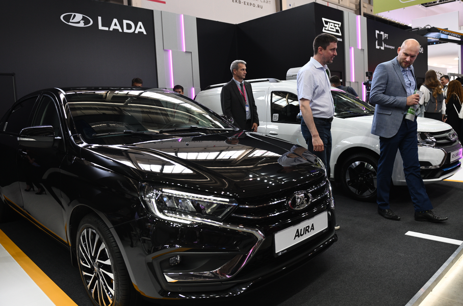 Председателей думских комитетов пересадят на Lada Aura