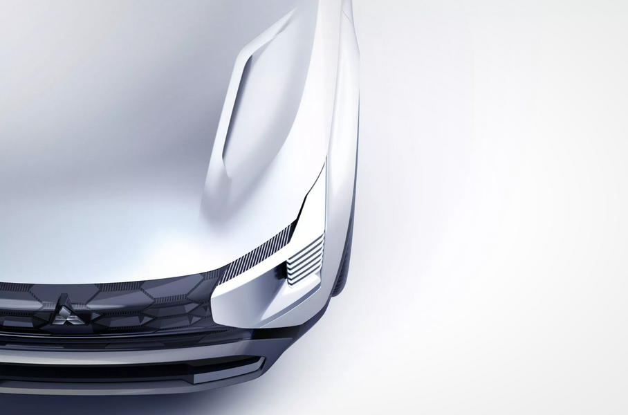 Загадочный семиместный Mitsubishi: первые изображения