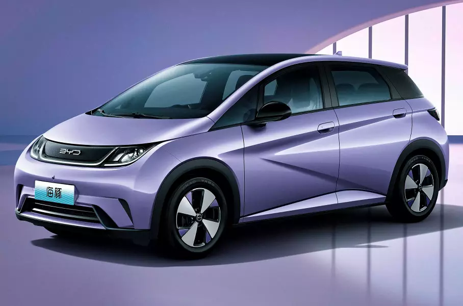 В мире впервые продали более полумиллиона автомобилей BYD за месяц