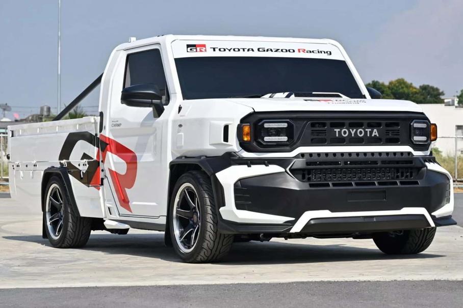 Toyota построила трековый пикап Hilux для участия в ралли