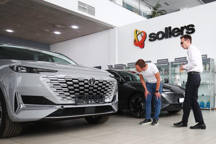 Россияне за месяц потратили рекордную сумму на новые автомобили