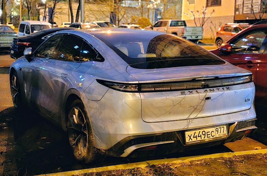 Самый дорогой седан Exlantix сбросил камуфляж в России