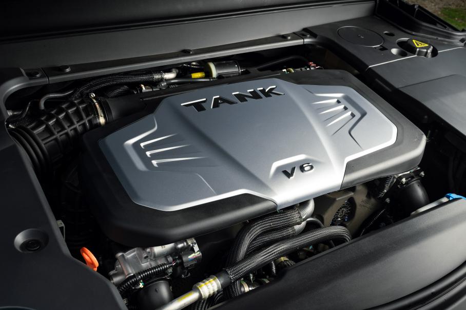 Brabus есть у нас дома: тест-драйв Tank 700