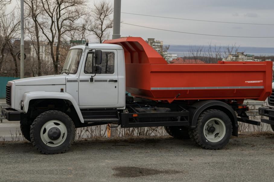 ГАЗ выпустил последние грузовики с кабинами советского типа