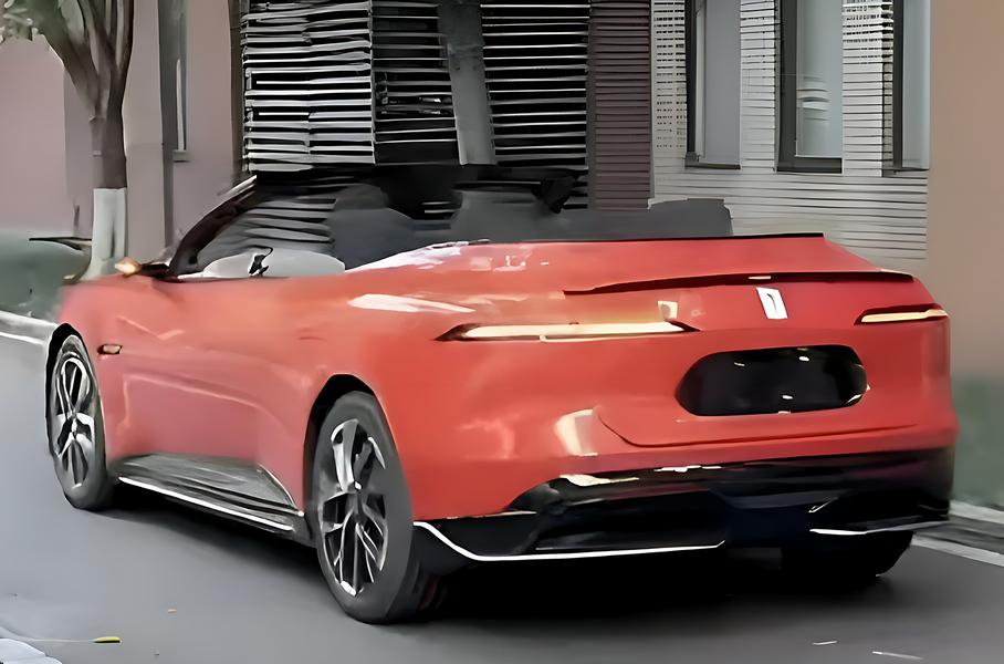 Новейший Avatr 06 получит версию без крыши