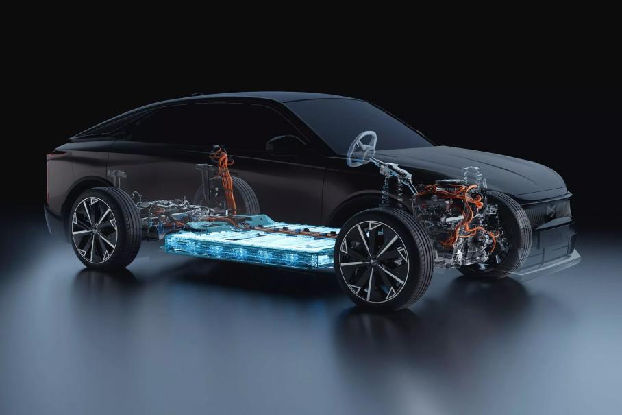 Представлен новый купеобразный кроссовер DS N°8 на электричестве