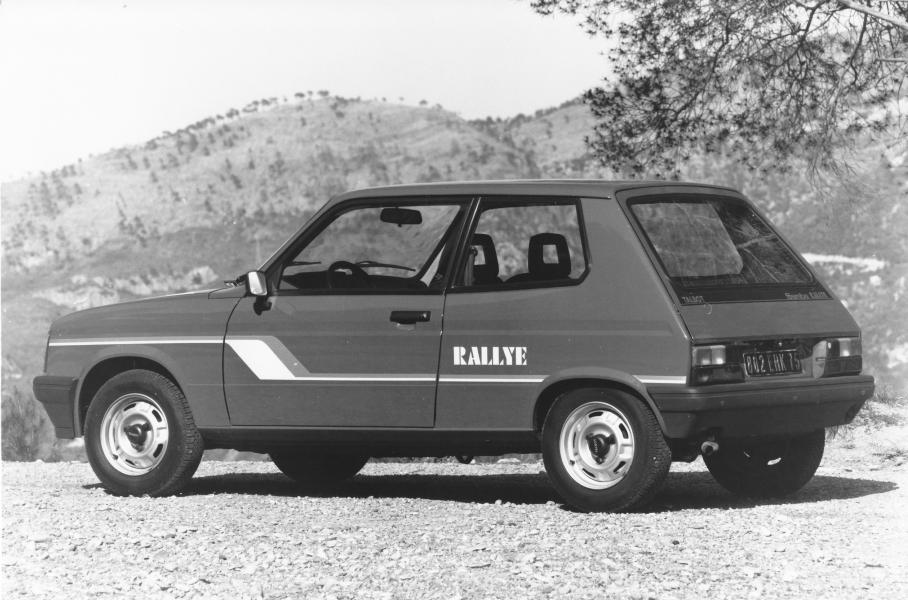 Talbot Samba Rallye поставлялась всего в двух цветах: белом и красном.