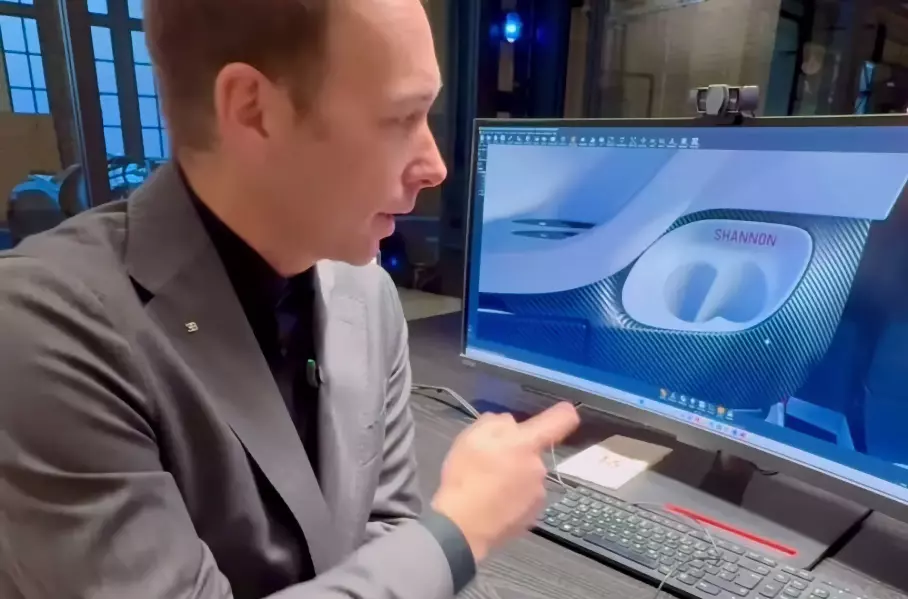 Bugatti создала подстаканник для Chiron по просьбе владельца