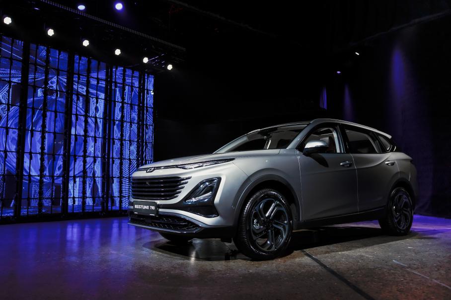 В России начались продажи большого кроссовера FAW Bestune T90