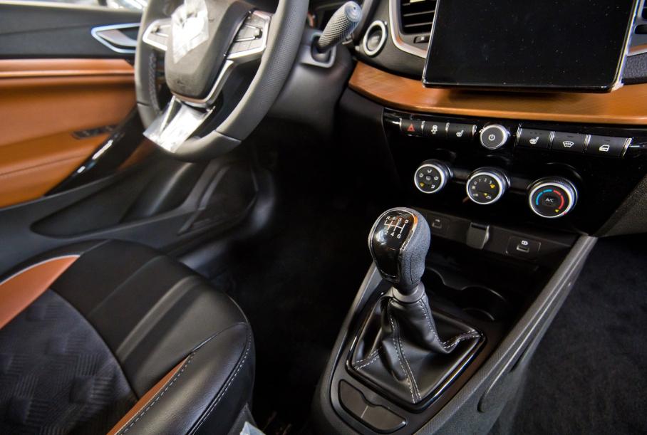 АвтоВАЗ приступил к производству Lada Vesta с новой коробкой передач