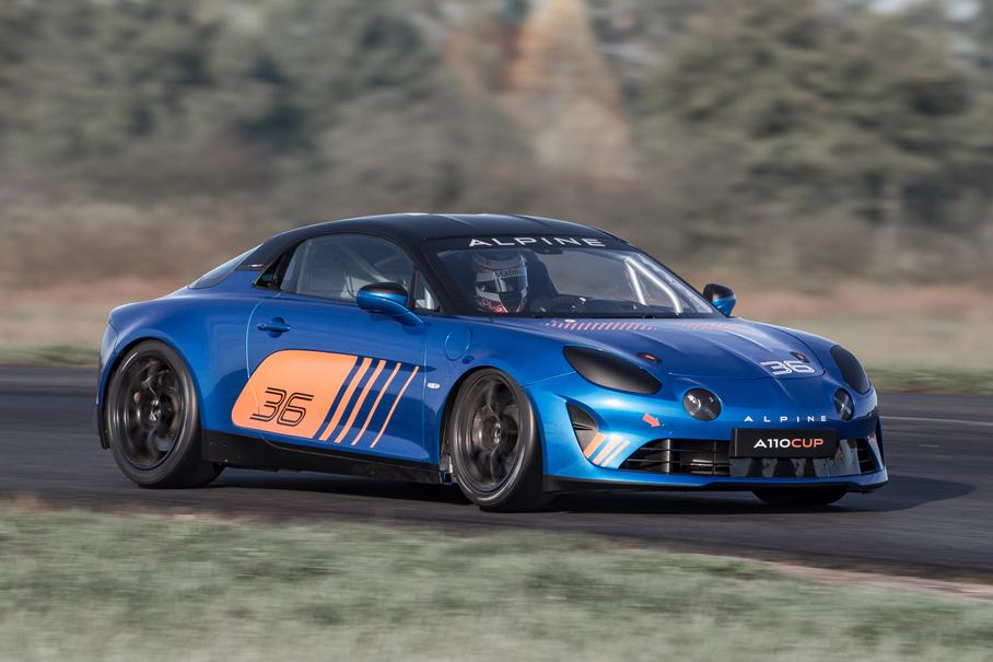 Первую после возрождения модель Alpine подготовили для гонок
