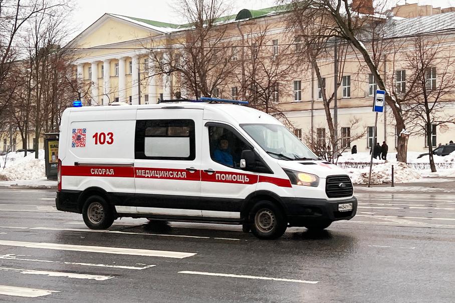 В России хотят многократно увеличить штрафы за непропуск машины скорой помощи