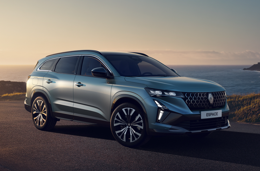 Renault обновила Espace: панорамная крыша и система распознавания пользователей