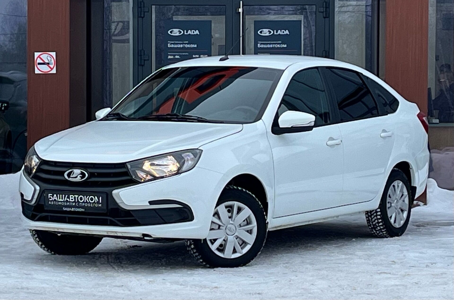 Перечислены самые популярные автомобили с пробегом в России. Сколько они стоят