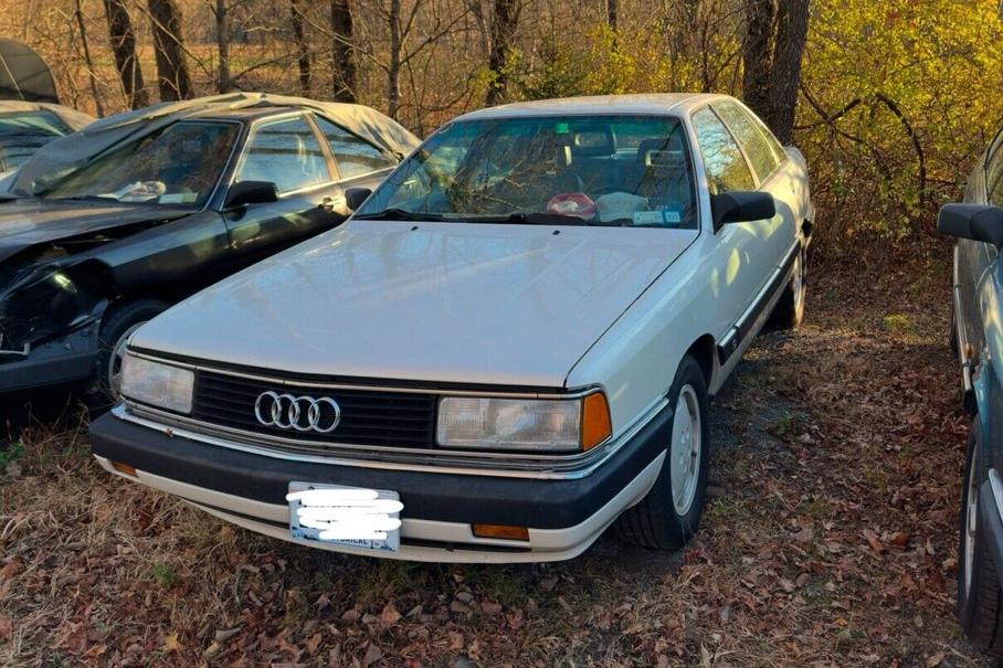 Свалку из старых Audi с запчастями продают за 30 миллионов рублей