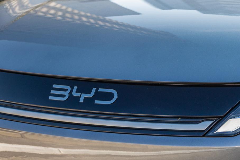 Китайский BYD строит автомобильный завод площадью больше Парижа