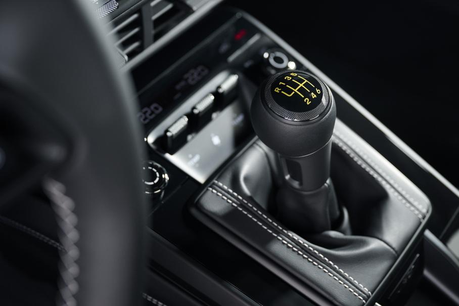 Porsche удивилась спросу на новые 911 с «механикой»