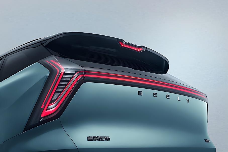 Geely Atlas готовится к обновлению в Китае: первые официальные фотографии