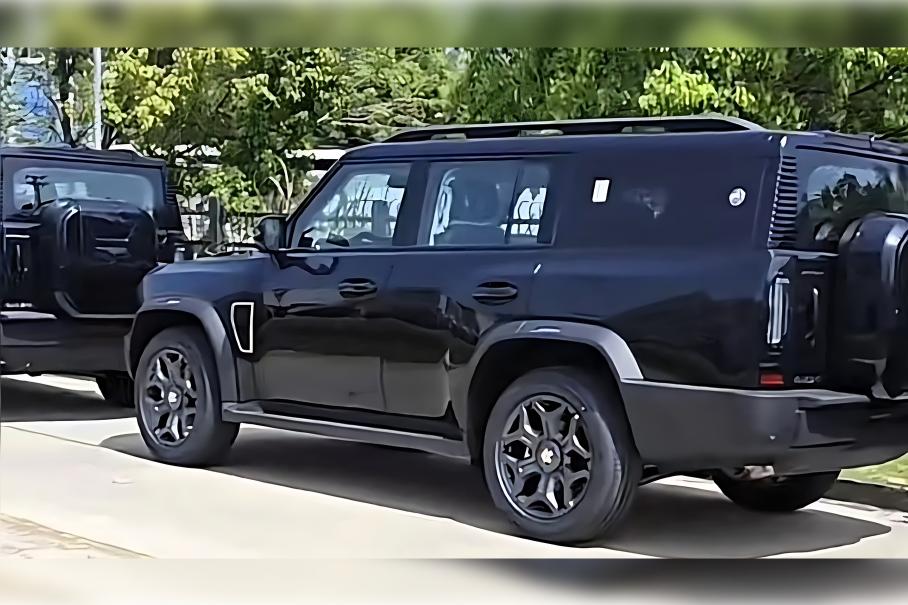 В Китае замечен семиместный Jetour T2, который ждут в России